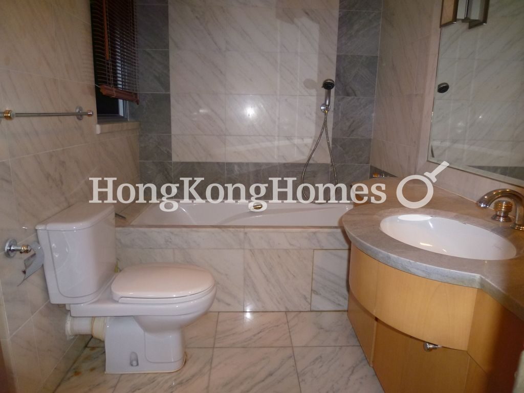 Master Bathroom — The Waterfront - Block 03, Tsim Sha Tsui
