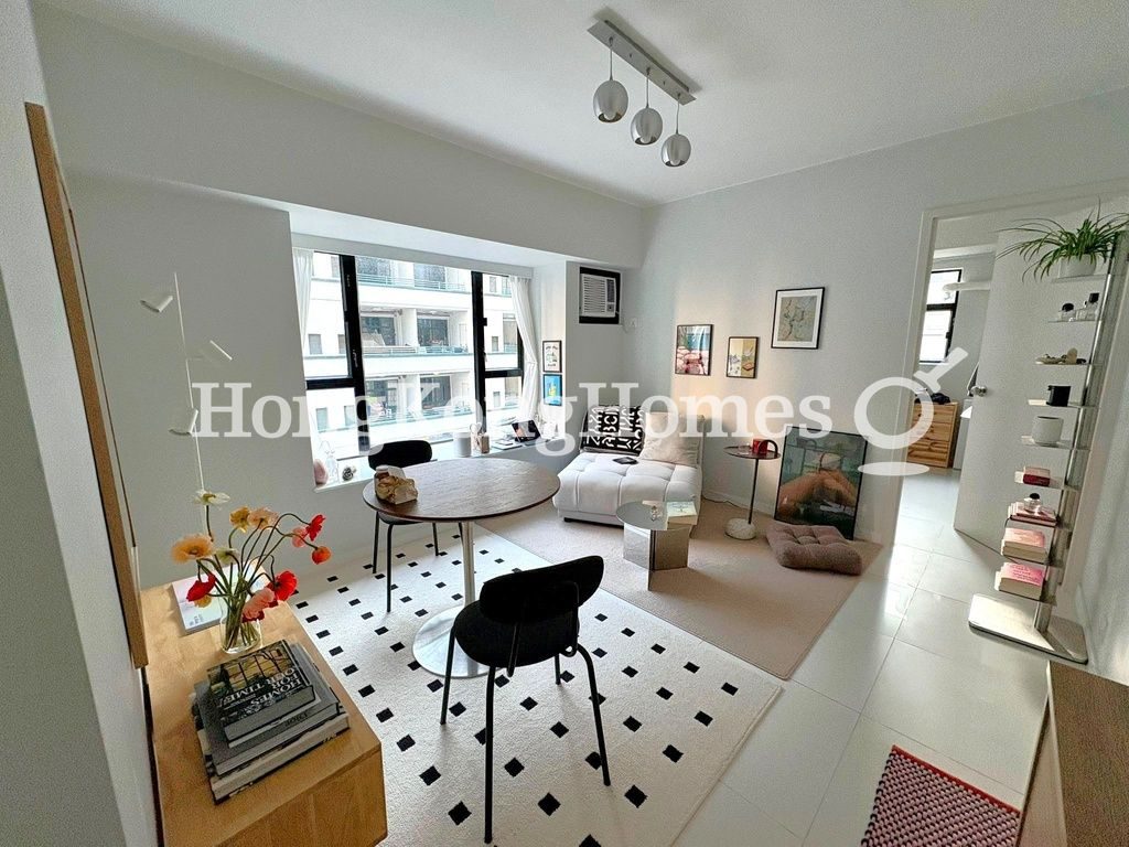 Living and Dining Room — Dawning Height, Central