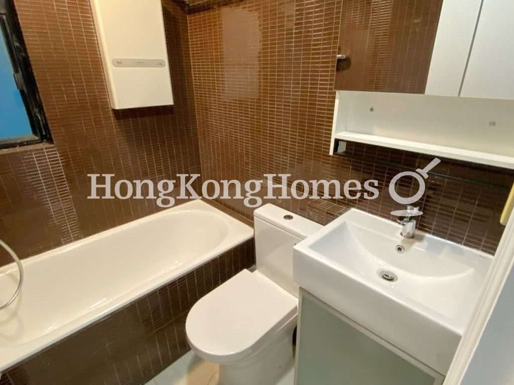 Bathroom — Dawning Height, Central
