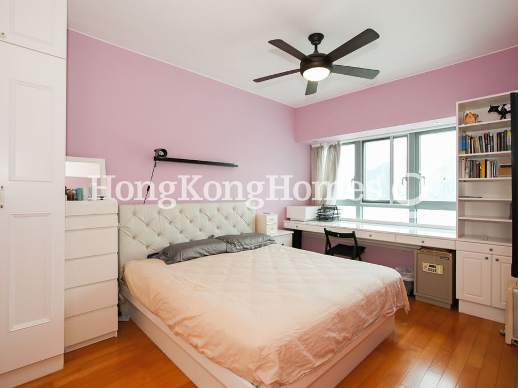 Master Bedroom — The Harbourside - Tower 3, Tsim Sha Tsui