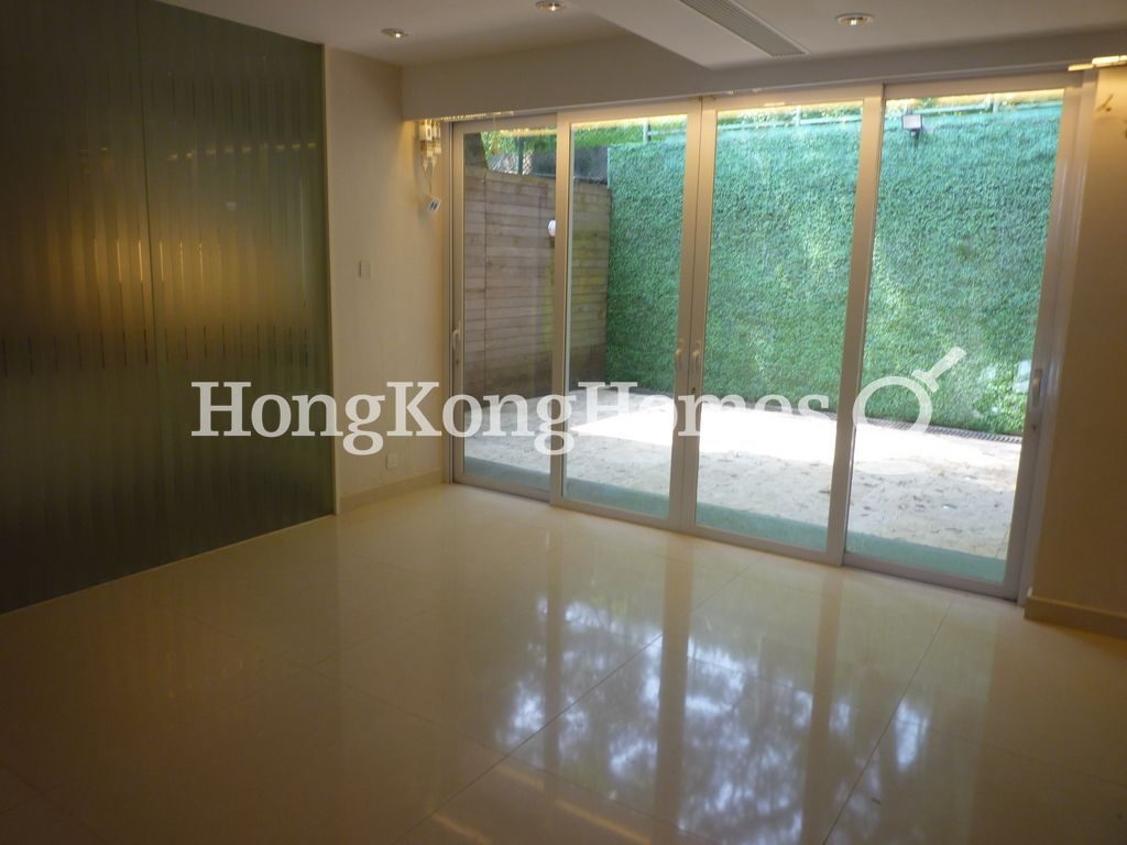 Dining Room — Las Pinadas, Clear Water Bay