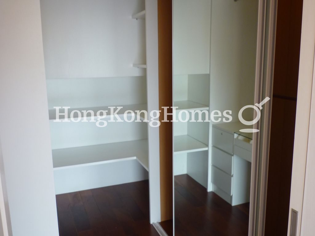 Walk-in Closet in Master Bedroom — Las Pinadas, Clear Water Bay