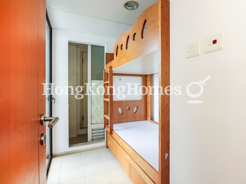 Maid's Room and Washroom — Residence Bel-Air - Phase 06 - Bel-Air No. 8, Tower 2, Pokfulam