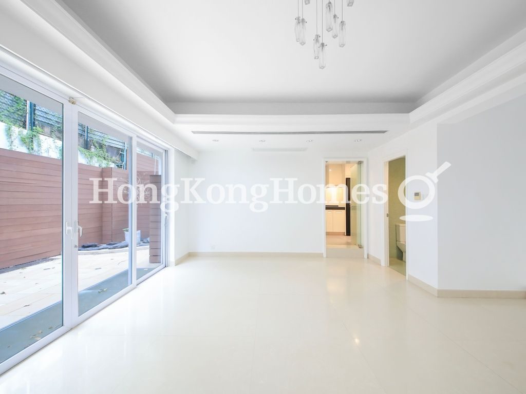 Dining Room — Las Pinadas, Clear Water Bay