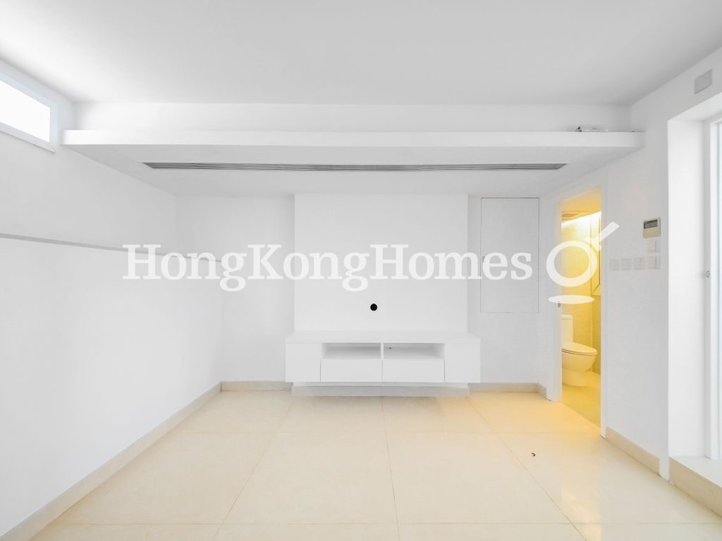 Family Room — Las Pinadas, Clear Water Bay