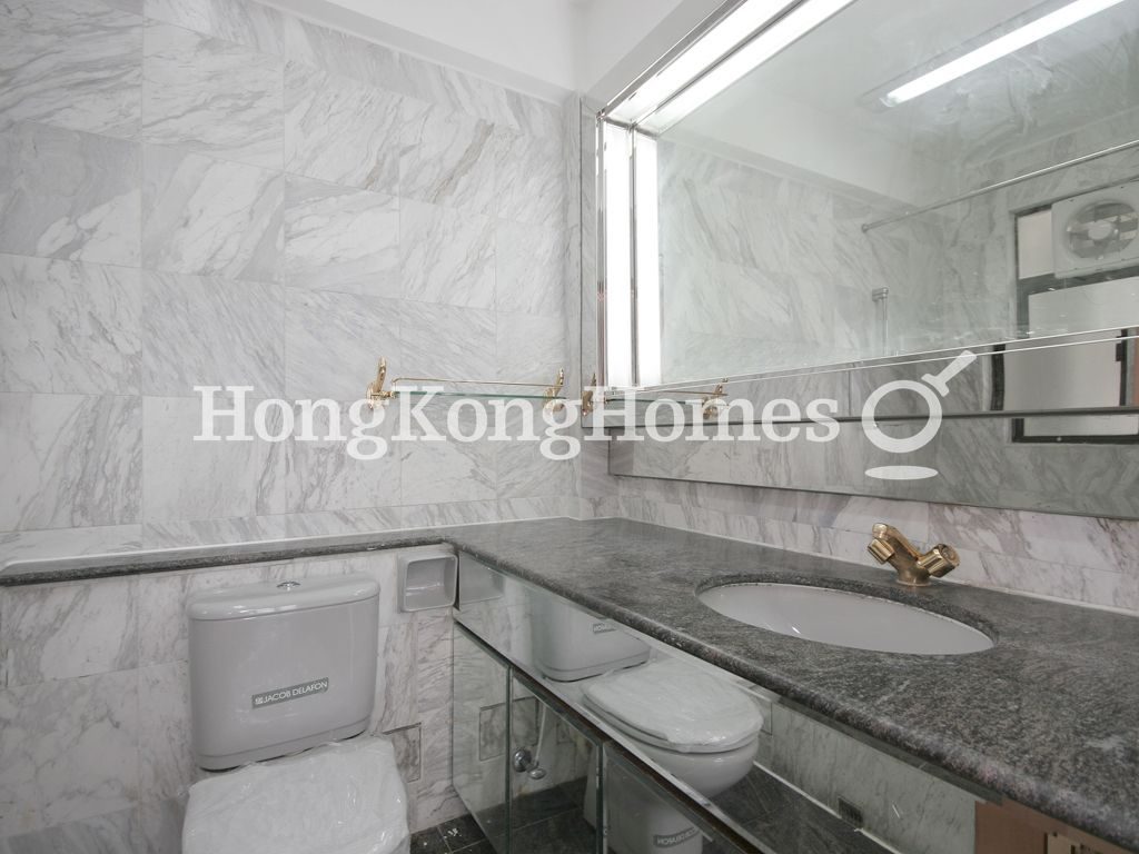 Master Bathroom — Parc Oasis - Phase 03, Tower 19, Kowloon Tong