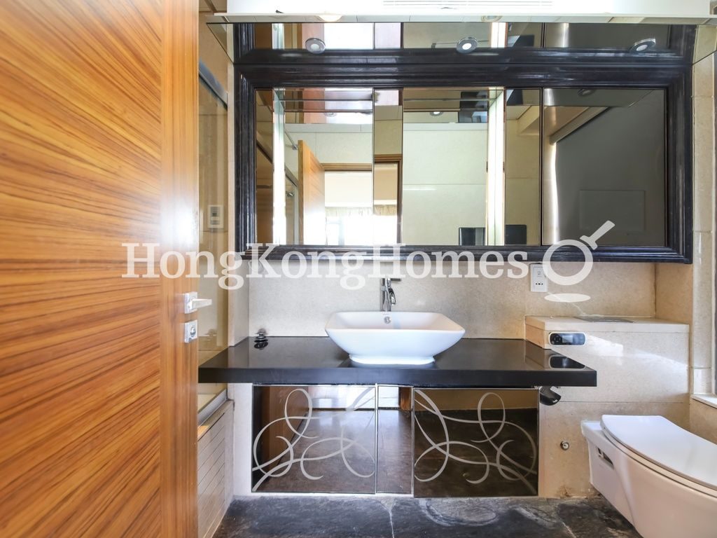 Master Bathroom — Serenade - Tower 2, Tai Hang