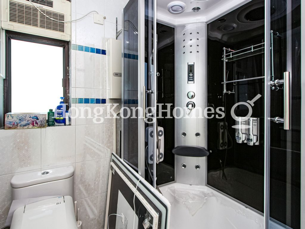 Master Bathroom — Village Garden, Happy Valley