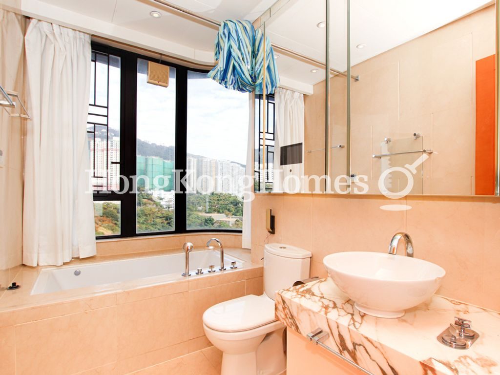 Master Bathroom — Residence Bel-Air - Phase 06 - Bel-Air No. 8, Tower 2, Pokfulam
