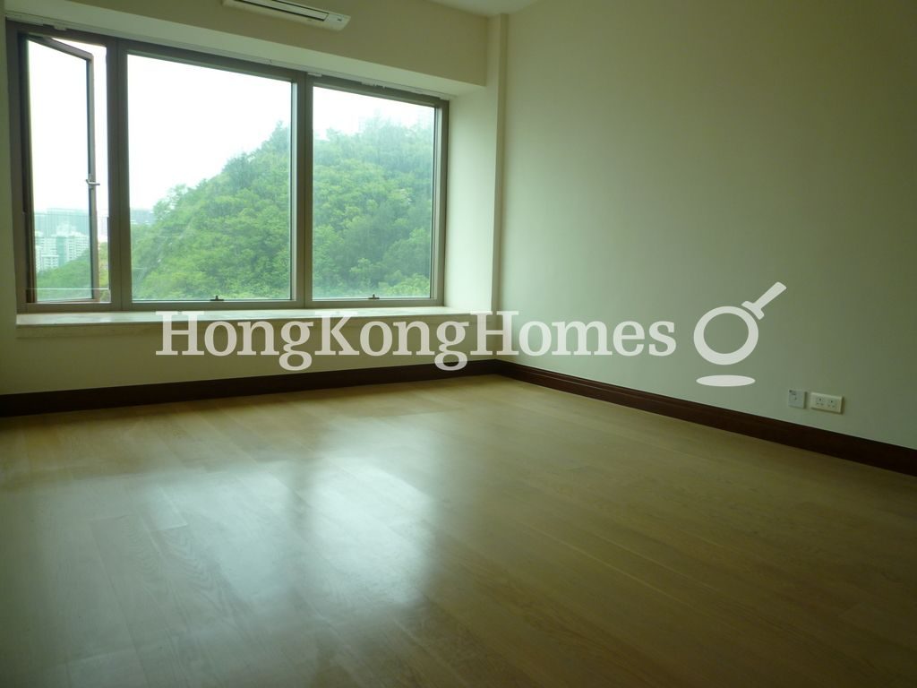 Master Bedroom — Celestial Heights-Celestial Avenue No. 35, Ho Man Tin / Waterloo Road