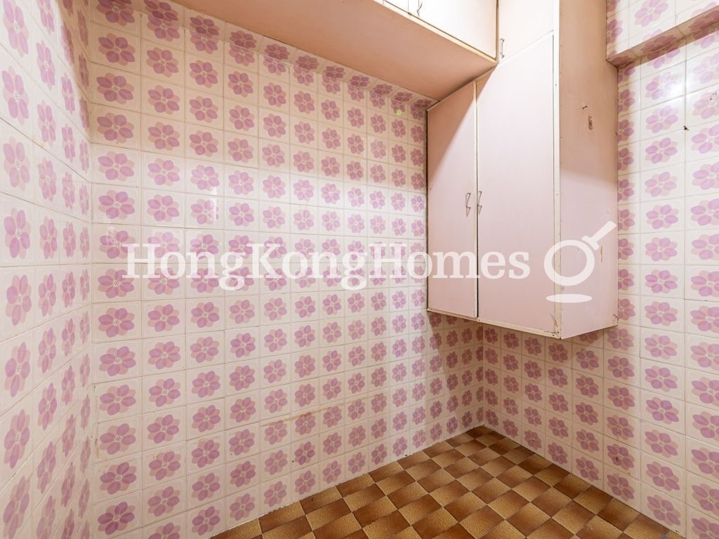 Maid's Room — Baguio Villa - Block 22, Pokfulam