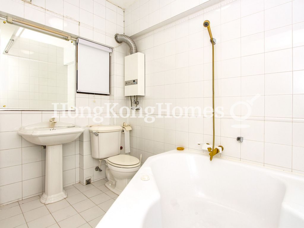 Master Bathroom — Green Lane, 21-25, Happy Valley