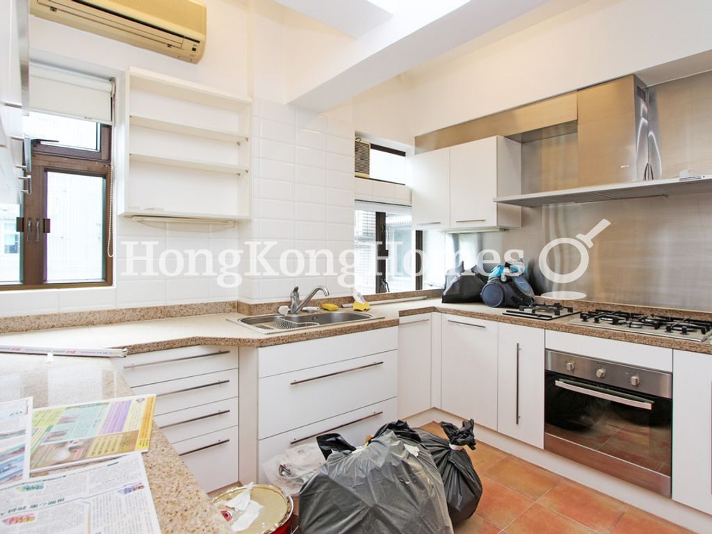 Kitchen — Medallion Heights, Mid-levels West