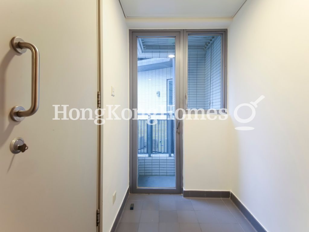 Maid's Room — Residence Bel-air - Phase 01, Tower 01, Pokfulam