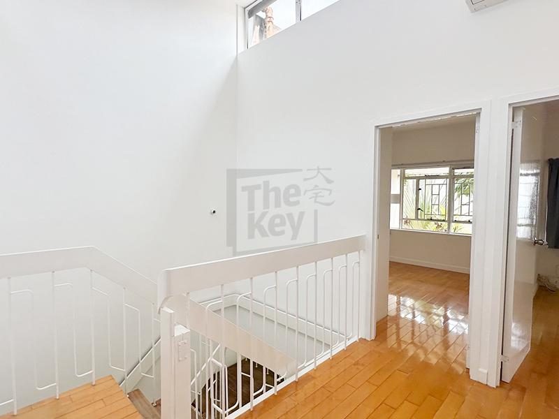 photo 4 — Bisney Villa, Pokfulam