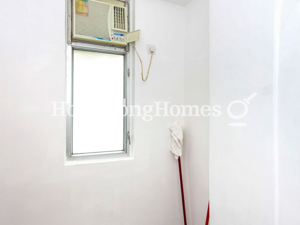 Maid's Room — Robinson Garden Apartment - Block 03D-03E, Mid-levels West