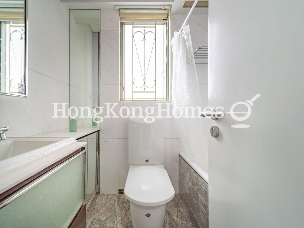 Second Ensuite Bathroom — Robinson Road, 31, Mid-levels West