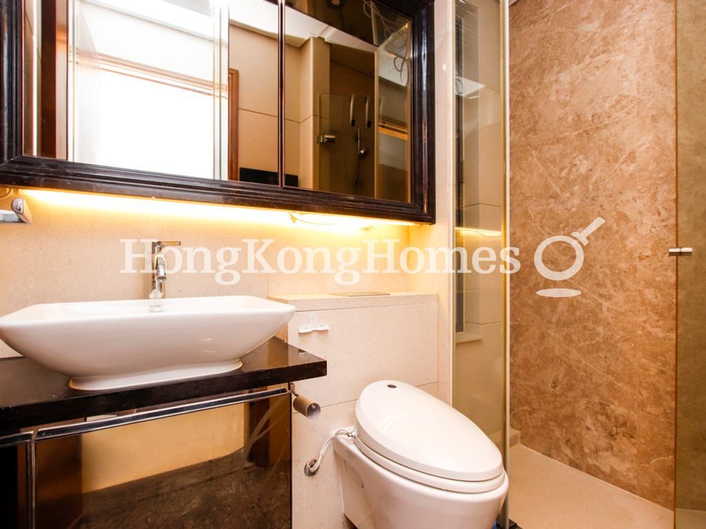 Second Ensuite Bathroom — Serenade - Tower 2, Tai Hang