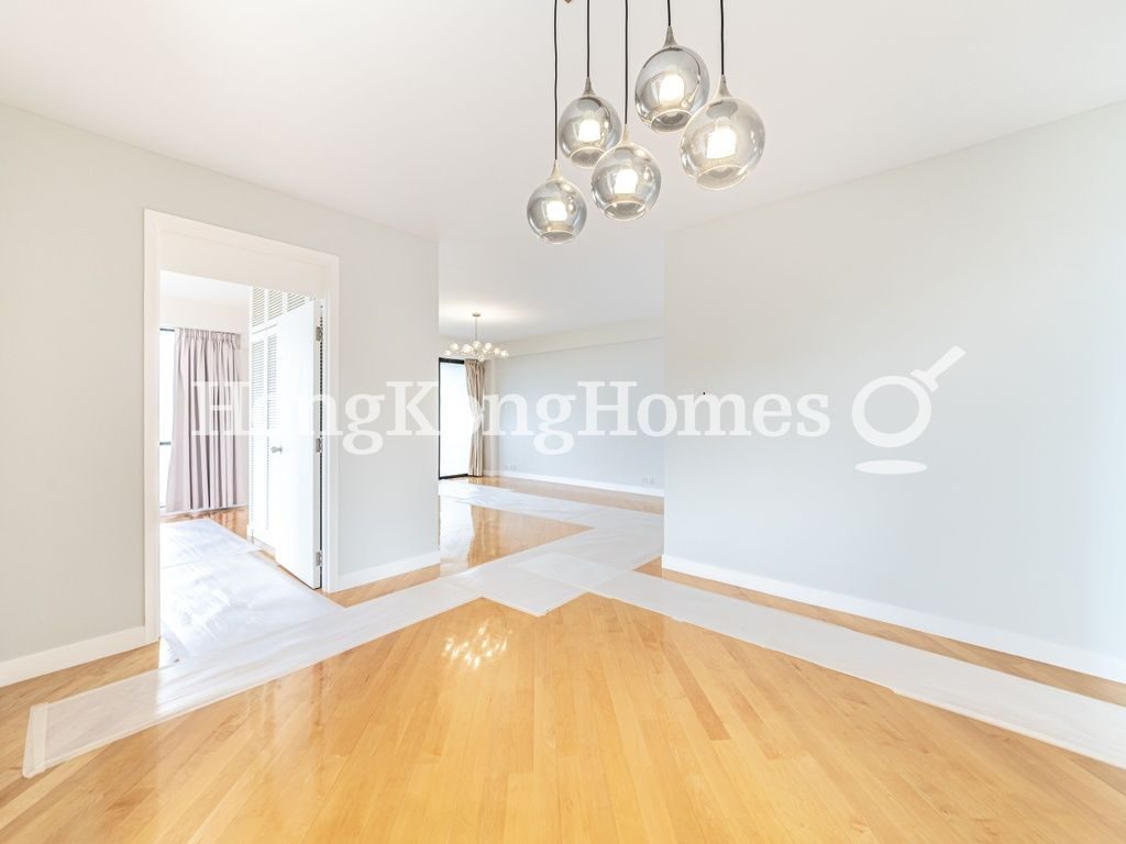 Living and Dining Room — South Bay Towers, Repulse Bay