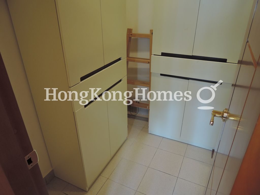 Maid's Room — The Arch - Block 1 (Sky Tower), Tsim Sha Tsui