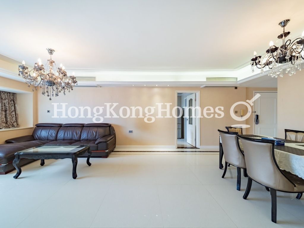 Living and Dining Room — The Broadville, Happy Valley