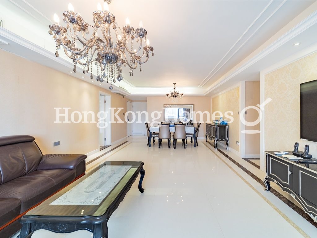 Living and Dining Room — The Broadville, Happy Valley