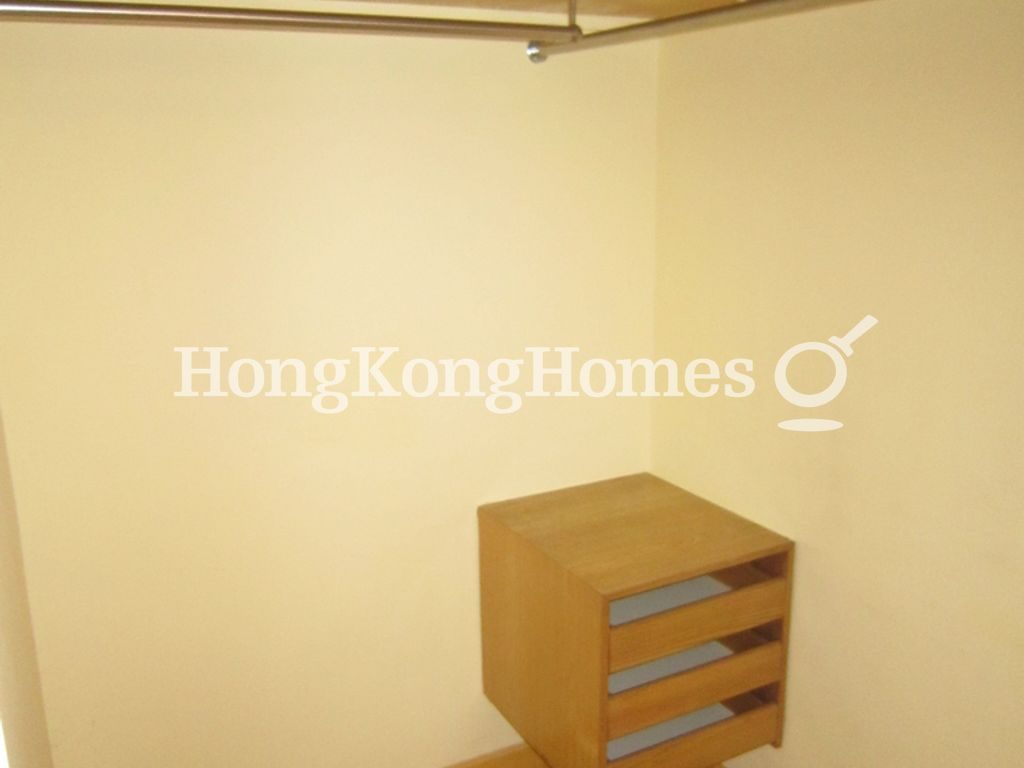 Walk-in Closet in Master Bedroom — Claymore Lodge, Happy Valley