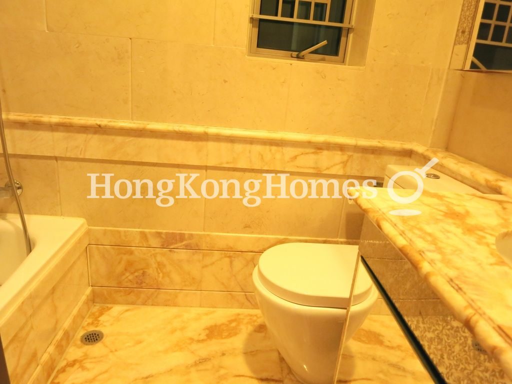 Guest Bathroom — The Hermitage - Tower 6, Tai Kok Tsui
