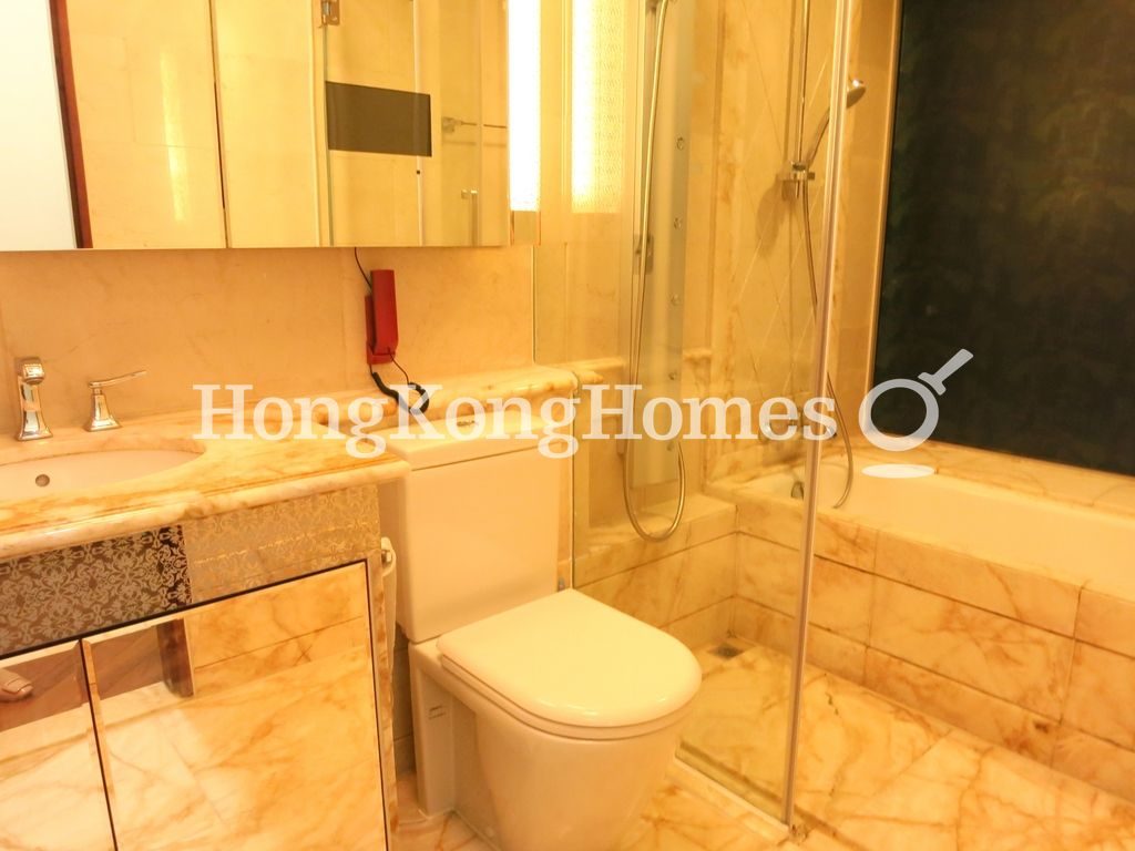 Master Bathroom — The Hermitage - Tower 6, Tai Kok Tsui