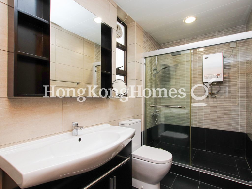 Master Bathroom — Villa Rocha - Block A, Happy Valley