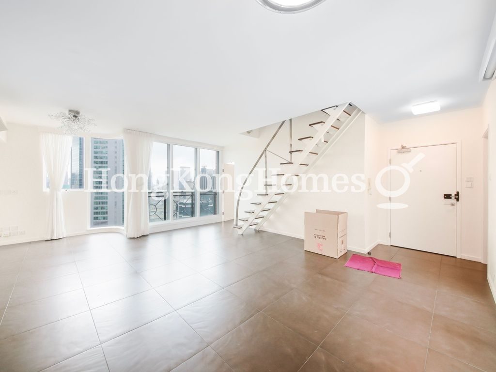 Living and Dining Room — Village Garden, Happy Valley