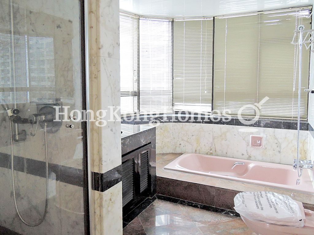 Master Bathroom — Pacific View - Block 01, Tai Tam