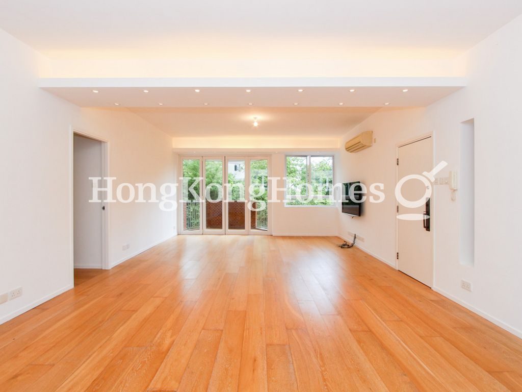 Living and Dining Room — Fulham Garden Blk G-H, Pokfulam