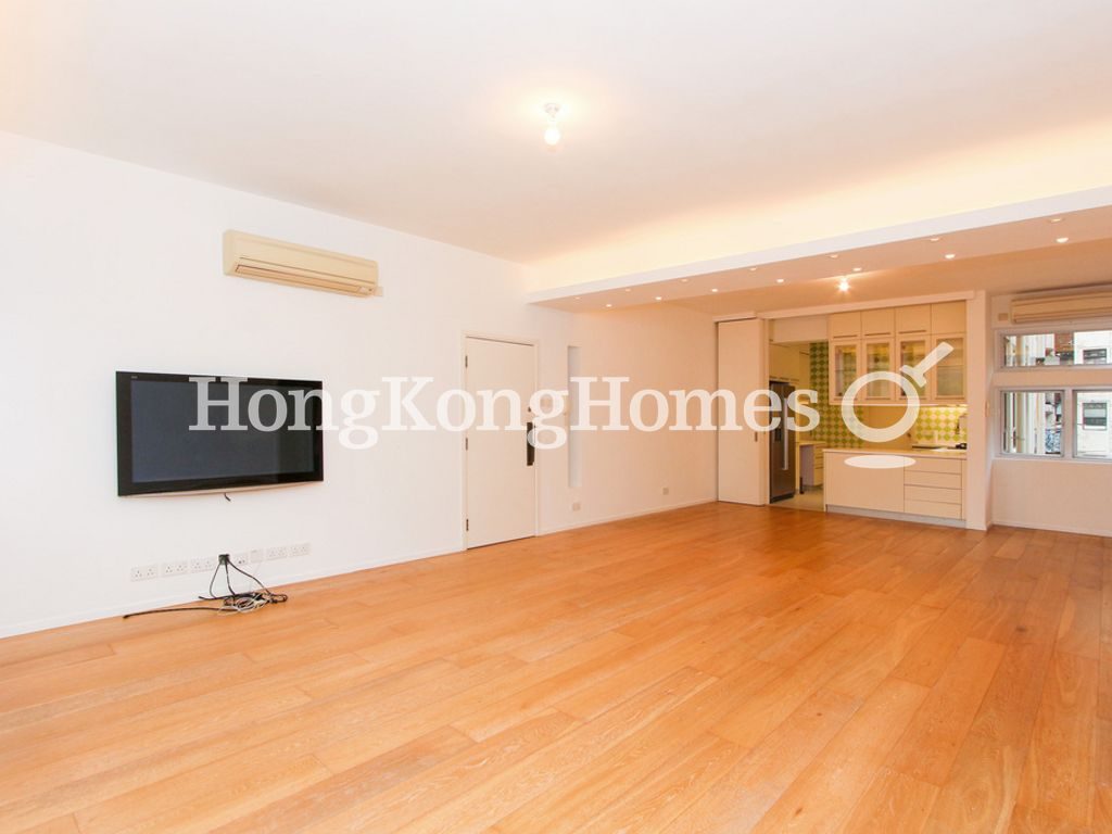 Living and Dining Room — Fulham Garden Blk G-H, Pokfulam