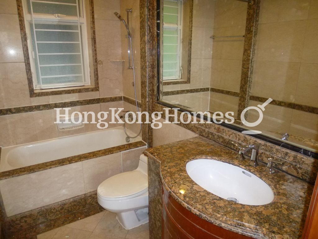 Master Bathroom — Valverde, Mid-levels Central