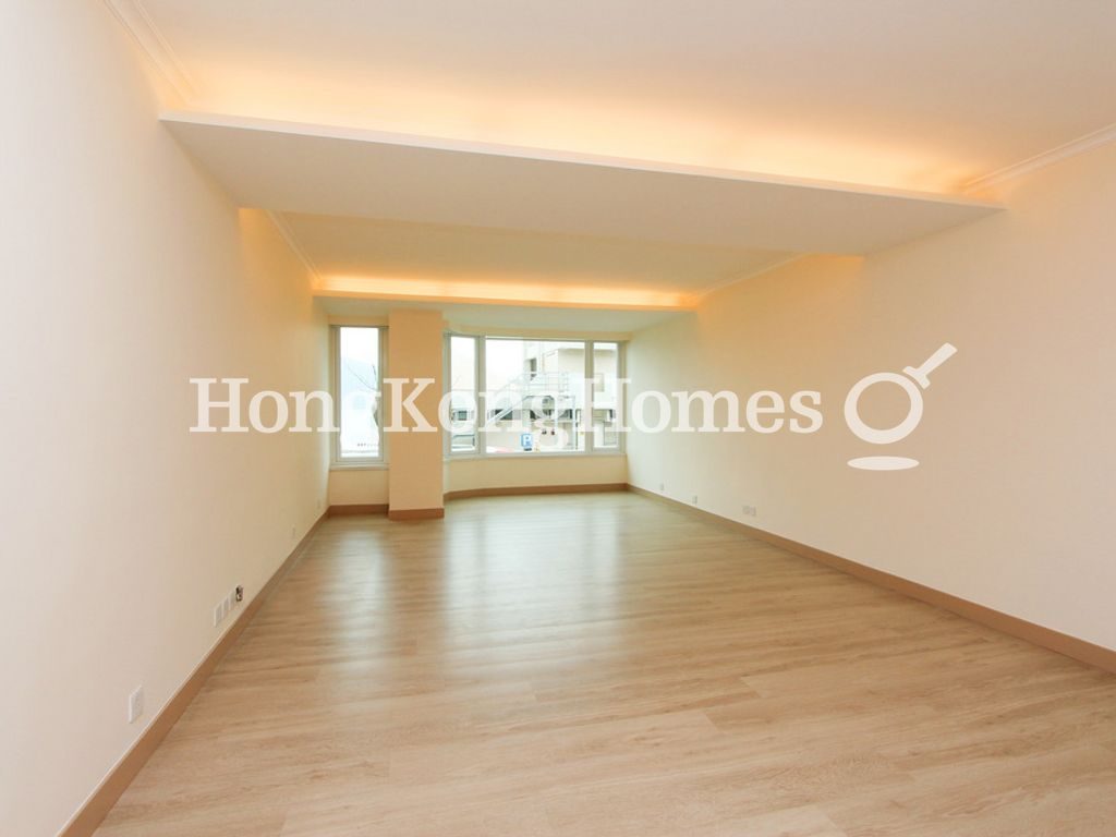 Living and Dining Room — Beach Pointe, Stanley