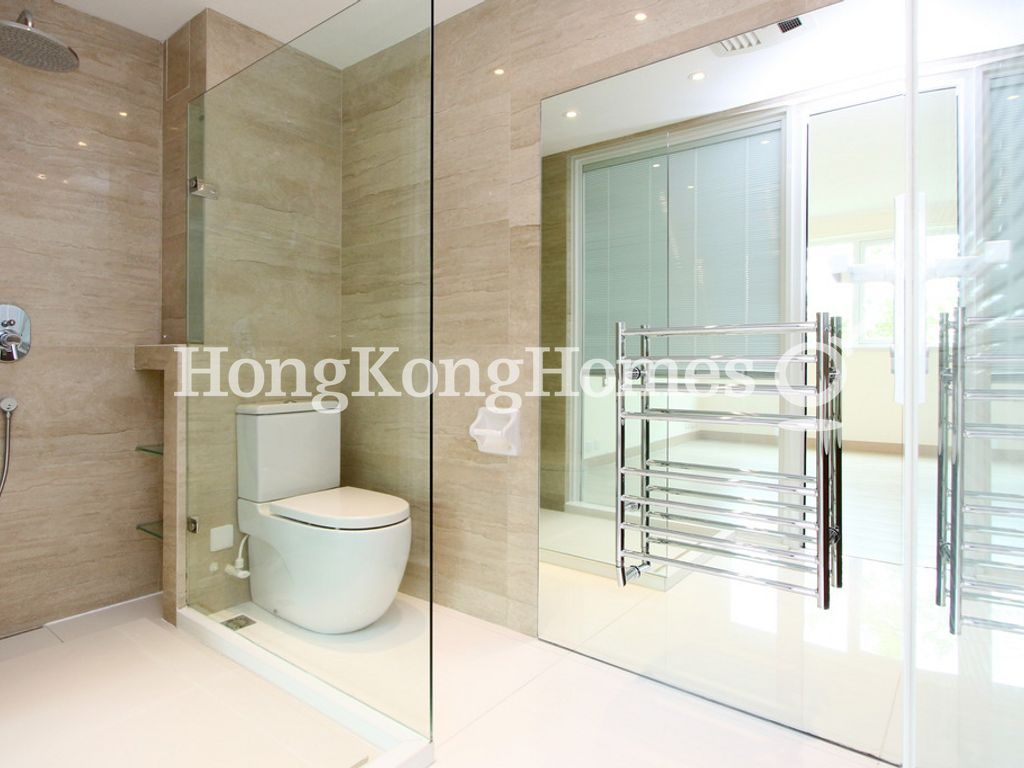 Master Bathroom — Beach Pointe, Stanley