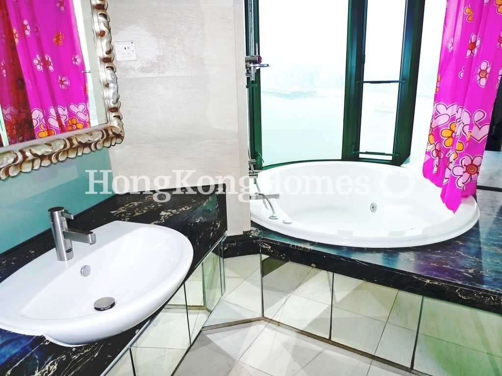 Master Bathroom — Grand Promenade - Tower 03, Quarry Bay