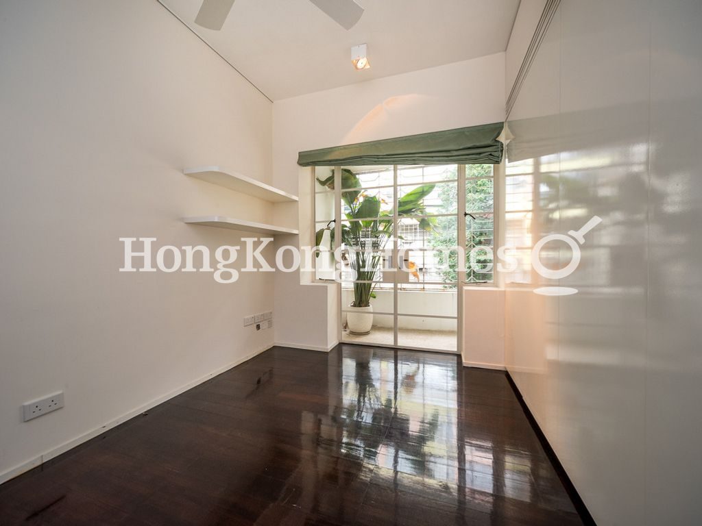 Second Ensuite Bedroom — Morning Light Apartments, Mid-levels Central