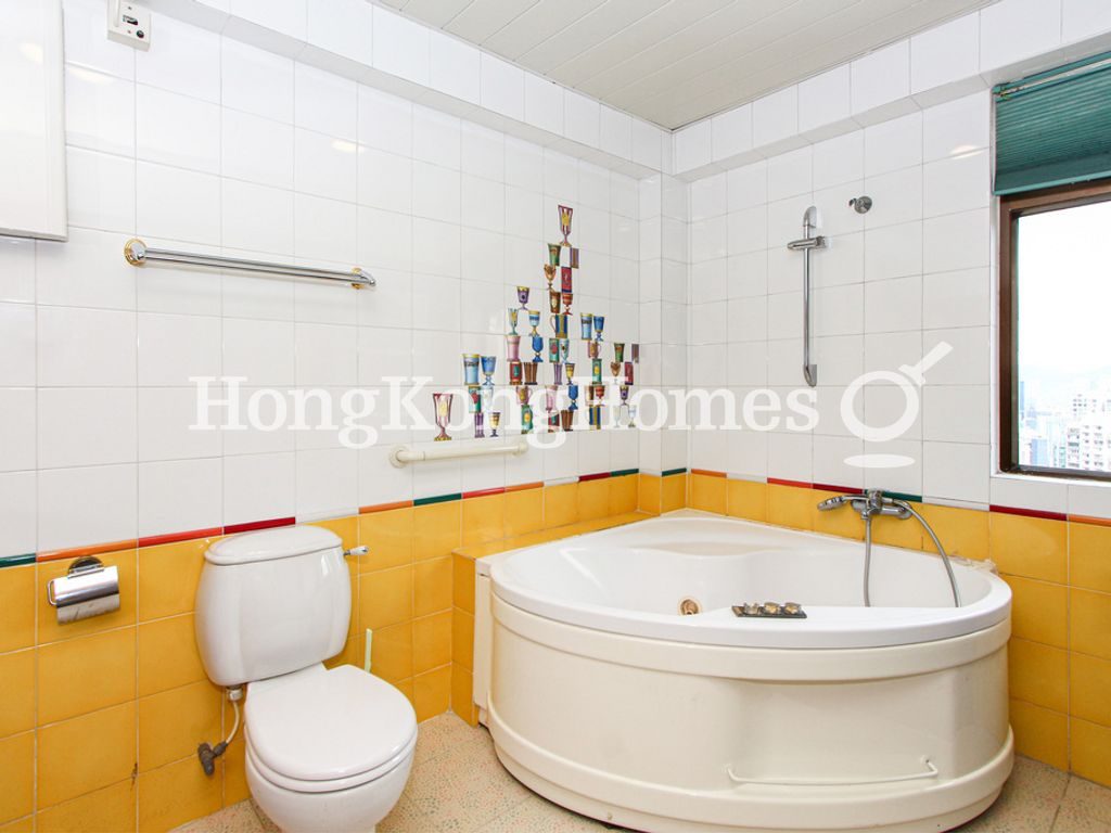 Master Bathroom — Swiss Towers - Tower 3, Tai Hang