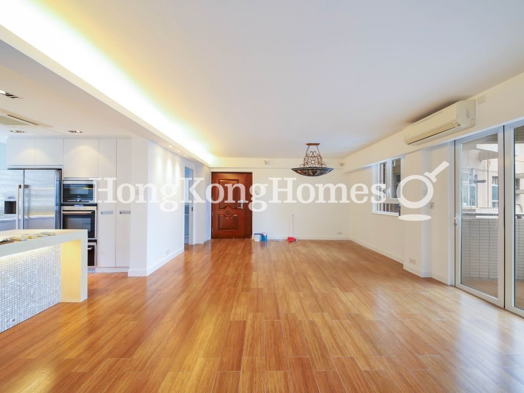 Living and Dining Room — Baguio Villa - Block 38, Pokfulam