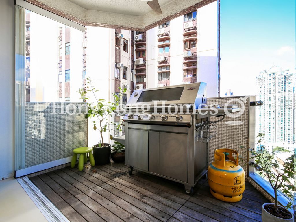 Balcony — Fulham Garden Blk A-B, Pokfulam