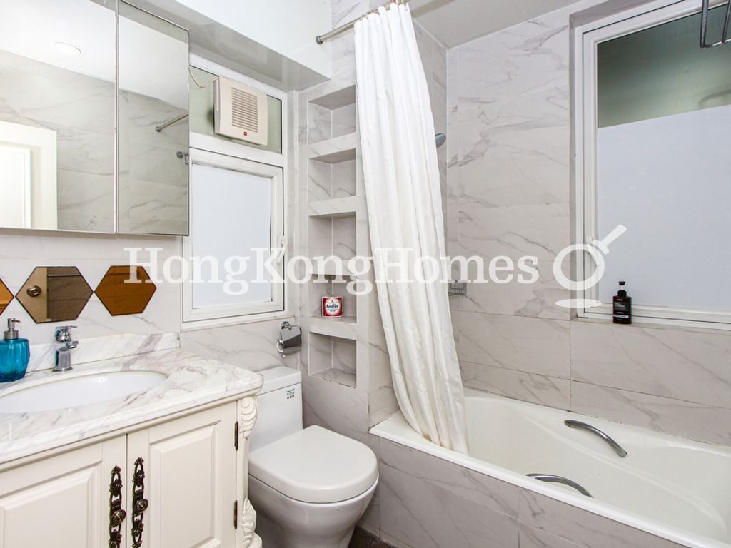 Master Bathroom — New Fortune House, Western / Kennedy Town