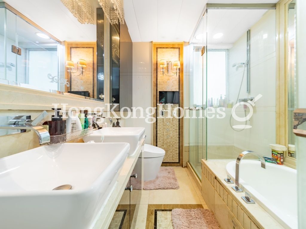 Master Bathroom — The Legend - Block 03, Jardine's Lookout