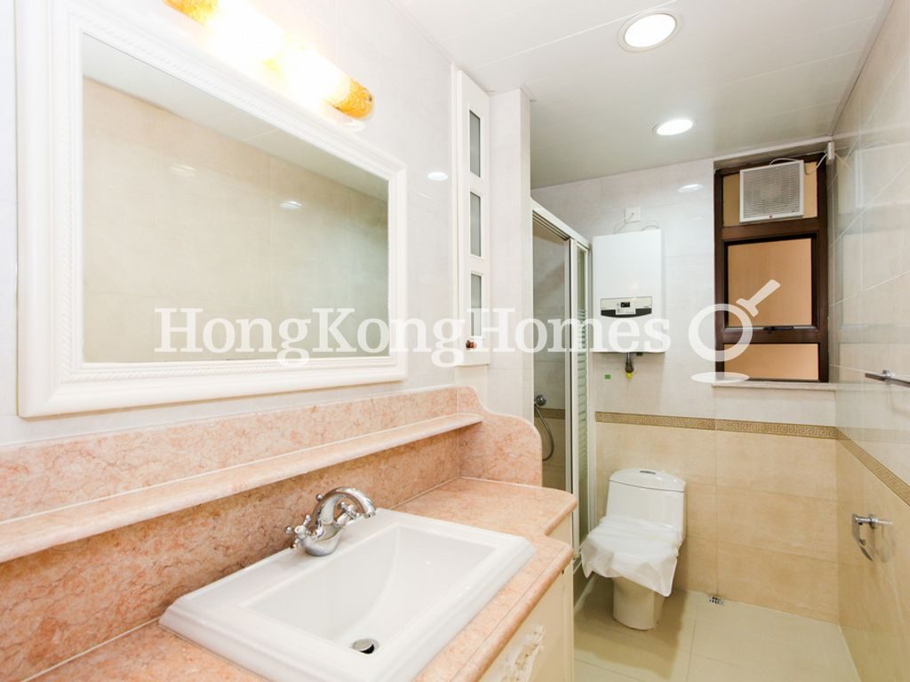 Guest Bathroom — Villa Rocha - Block A, Happy Valley