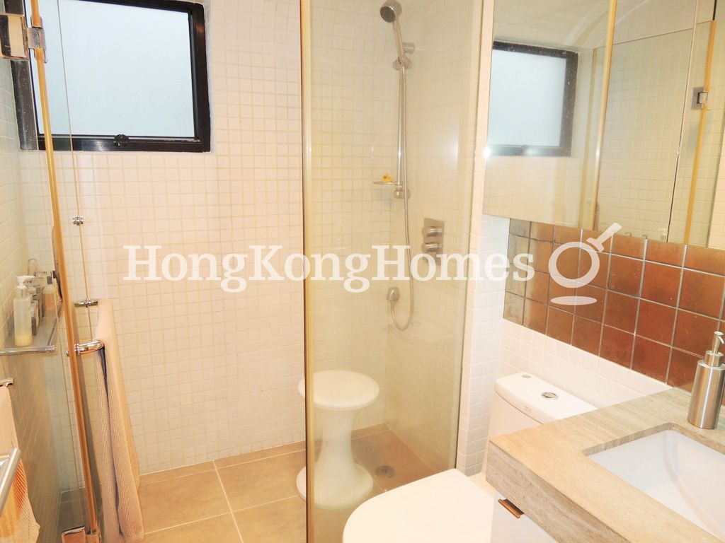 Guest Bathroom — Greencliff, Mid-levels East