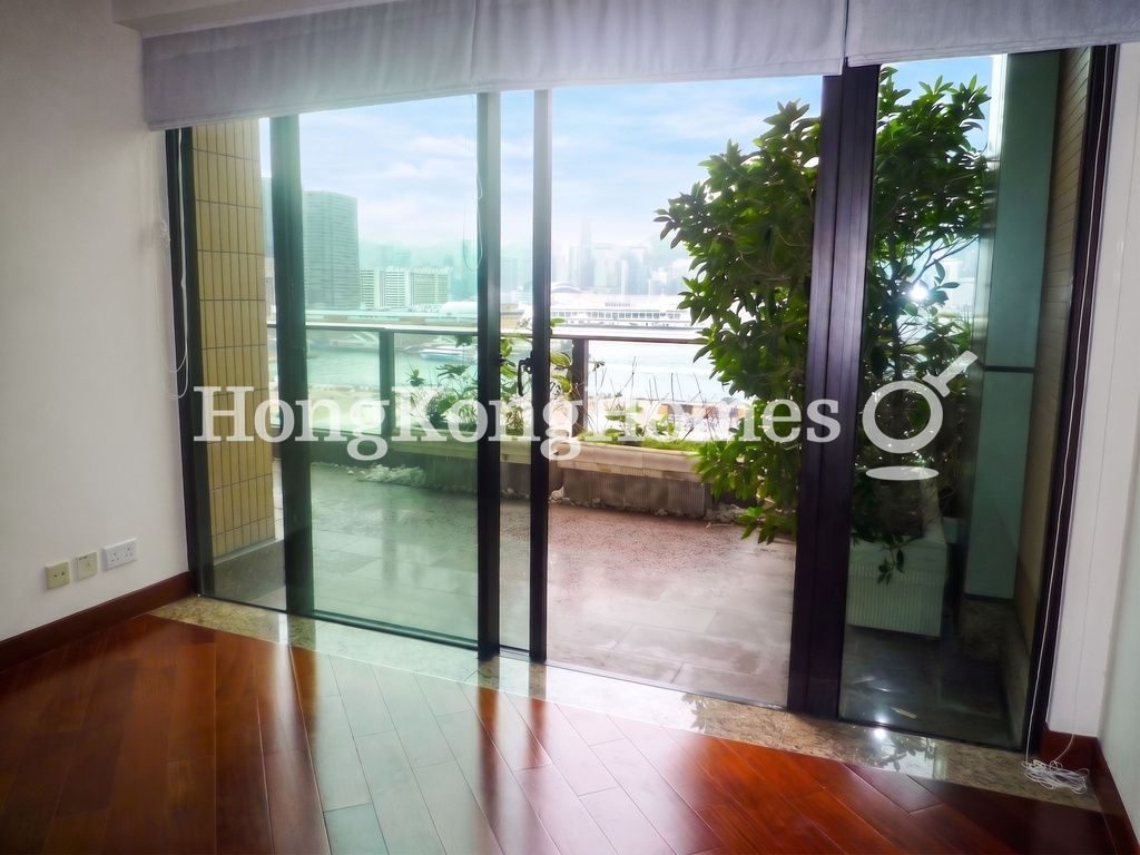 Living and Dining Room — The Arch - Block 1 (Sky Tower), Tsim Sha Tsui