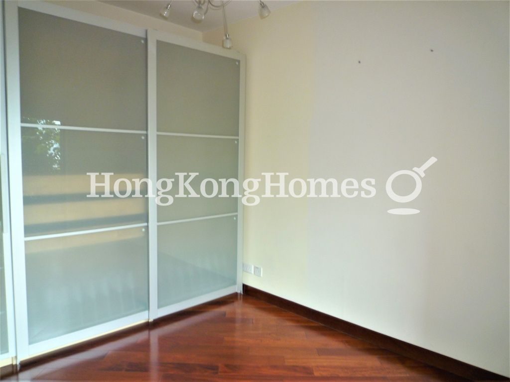 Master Bedroom — The Arch - Block 1 (Sky Tower), Tsim Sha Tsui