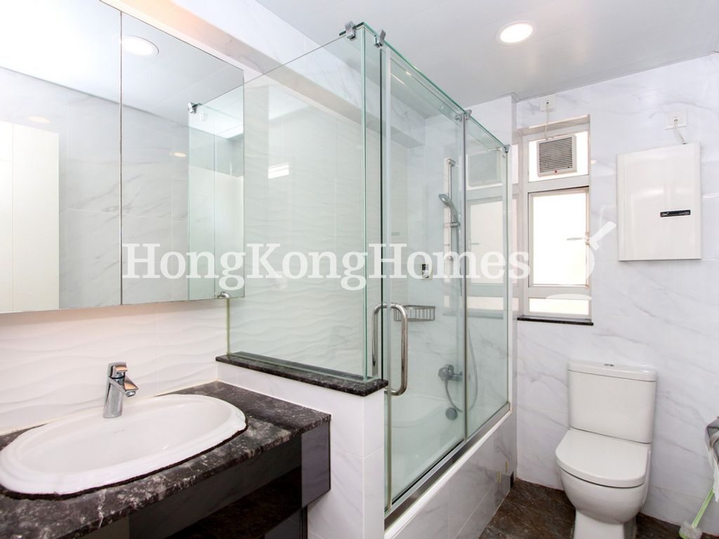 Master Bathroom — Botanic Terrace, Mid-levels West