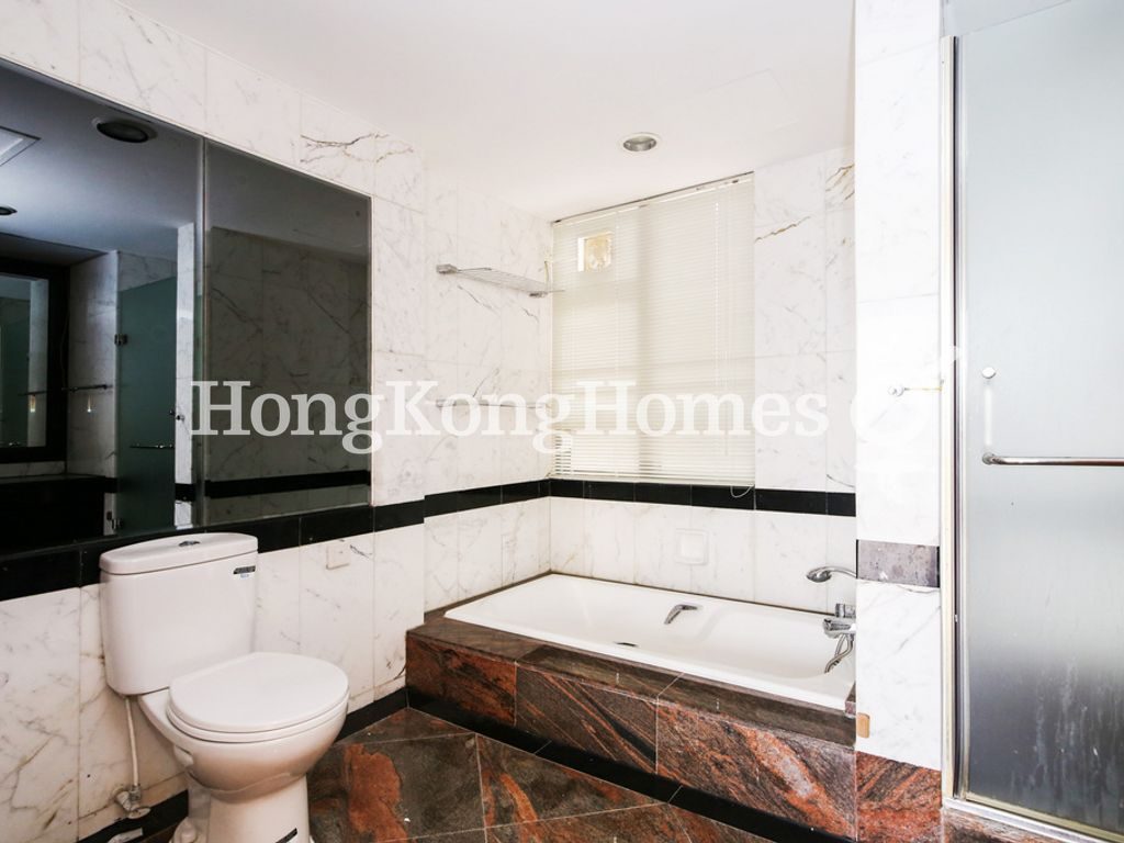 Master Bathroom — Pacific View - Block 04, Tai Tam